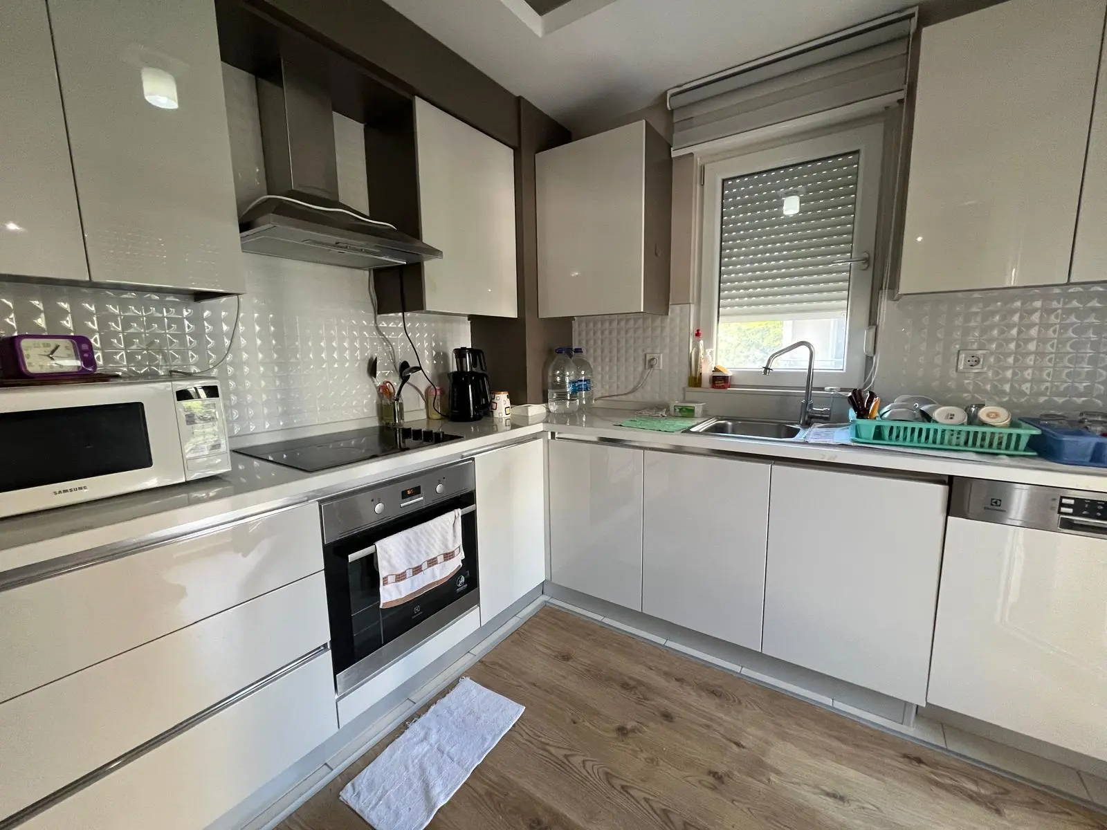Fitted kitchen